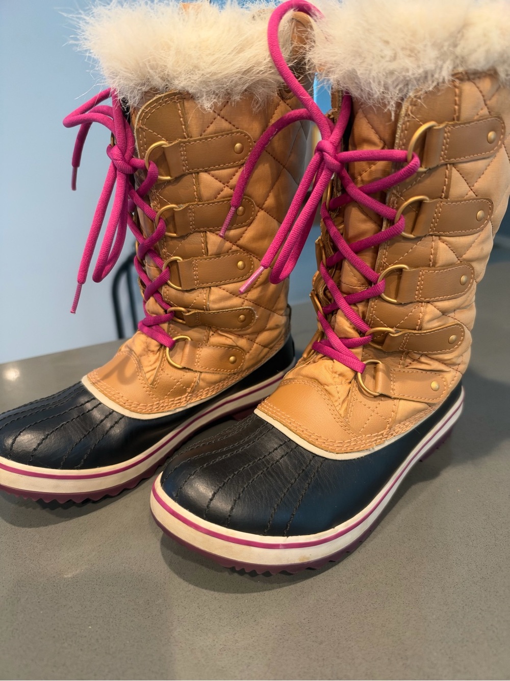 Sorel Joan of Arctic winter boots Size 8.5